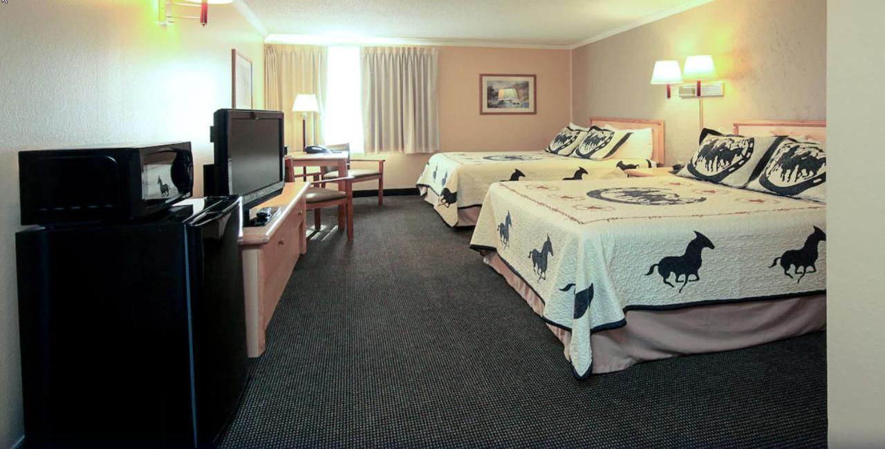 Yellowstonepark Inn&Suites Livingston Extérieur photo